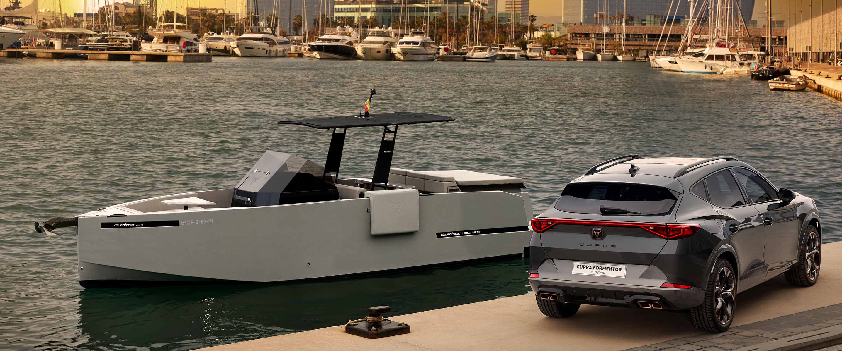 d28 Formentor e-HYBRID yatch and cupra formentor car