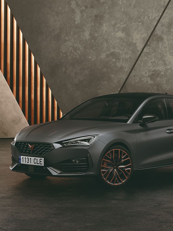 CUPRA%20car%20front%20view%20in%20a%20garage